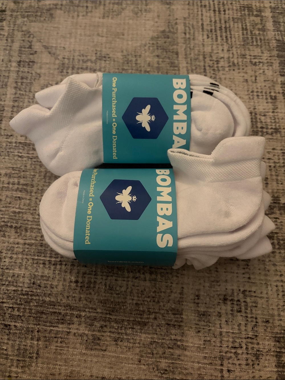 NWT! Bombas White Women’s Athletic Socks - size small Qty 2 (4 packs)